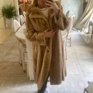 Stunning long blonde caramel luxury mink coat